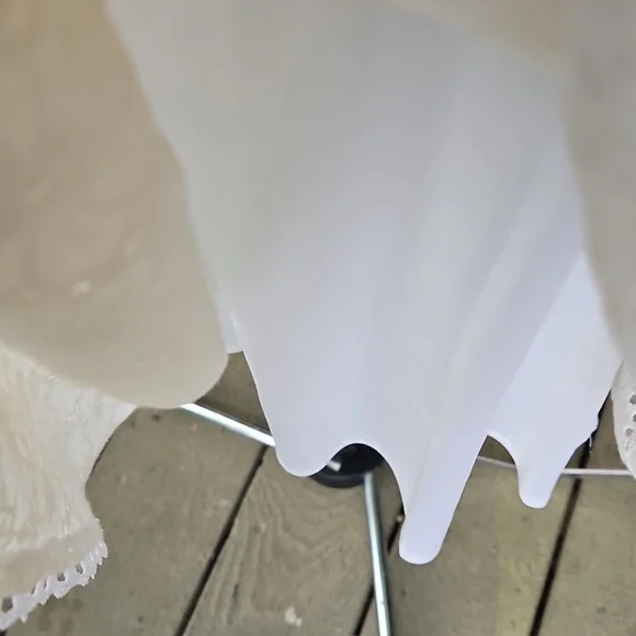 Maggy London White Lace Midi Dress - Picture 5 of 8